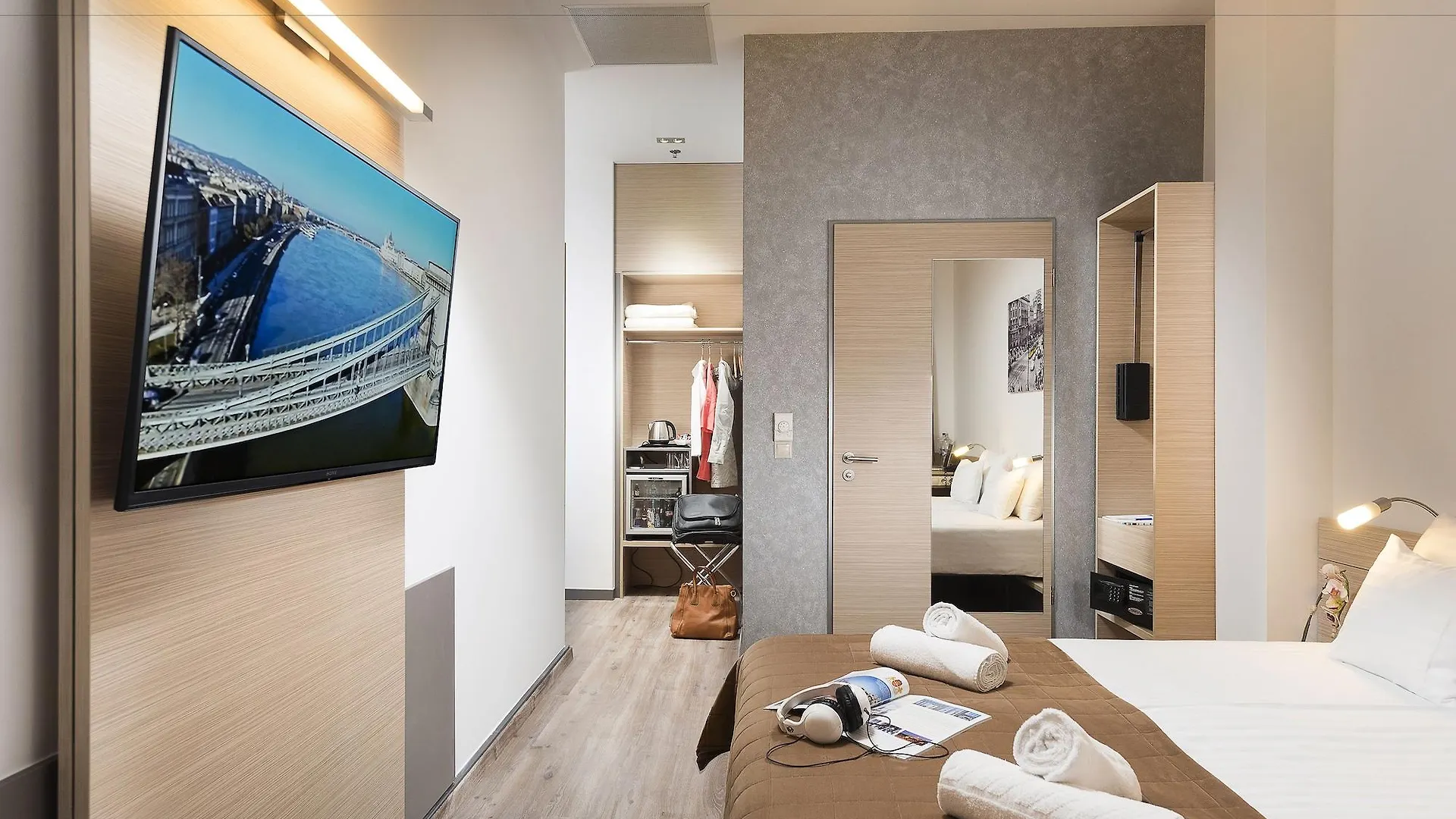 Bo18 Hotel Superior Βουδαπέστη 3*,