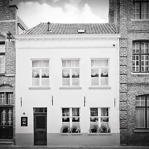  Vakantiehuis Groeninghe In The Centre Of België
